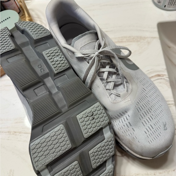 On Running Men's Light Gray Athletic Shoes - On Cloud Monster 2 - Picture 2 of 2